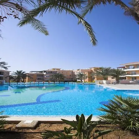 Apartment Sunny 2 Bed Home, In Universal Paphos