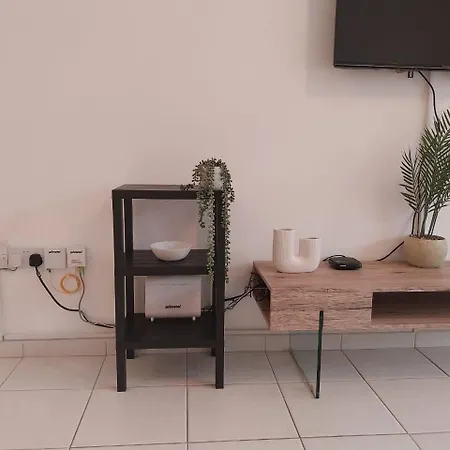 Apartmán Sunny 2 Bed Home, In Universal Paphos